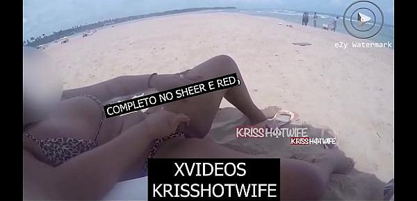  Kriss Hotwife é Abordada Por 2 Desconhecidos Na Praia Enquanto Se Masturbava